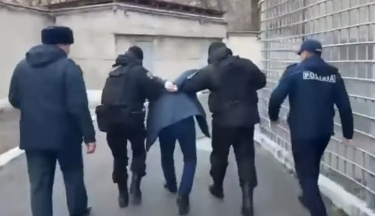 Убийство девушки в Шымкенте: полицейские задержали подозреваемого (ВИДЕО)