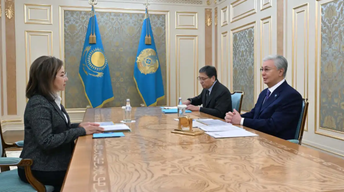 Президент принял главу Агентства по регулированию и развитию финансового рынка