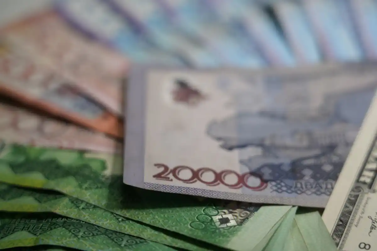 Более 2,2 млн тенге долга: акмолинку осудили за неуплату алиментов