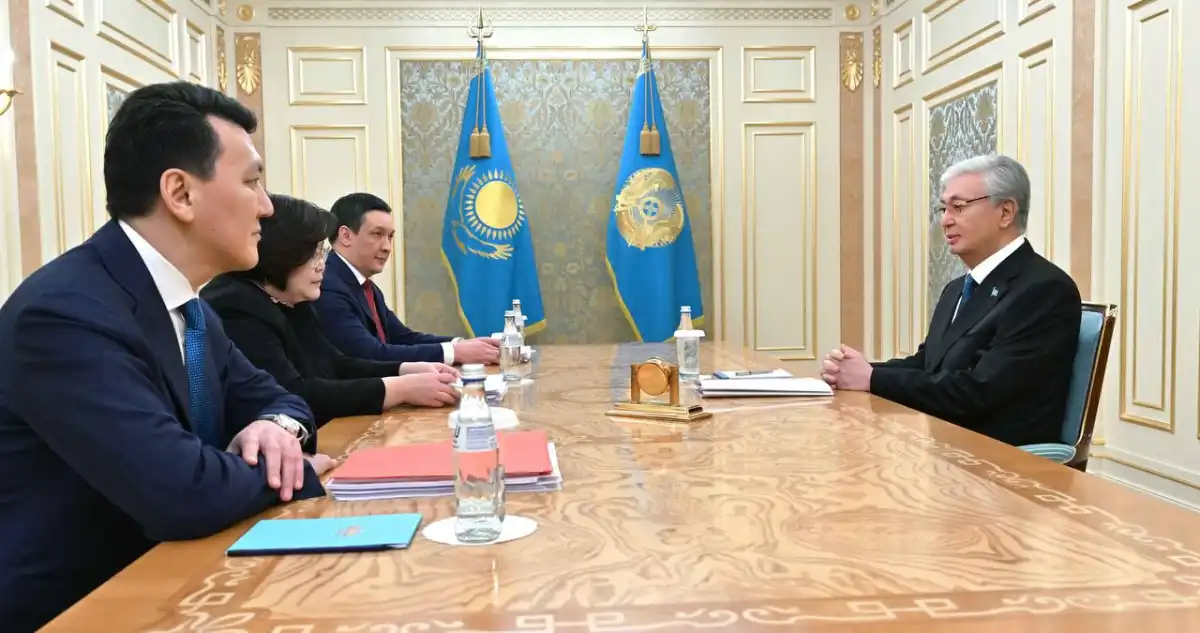 Президента проинформировали о результатах работы Конституционной комиссии