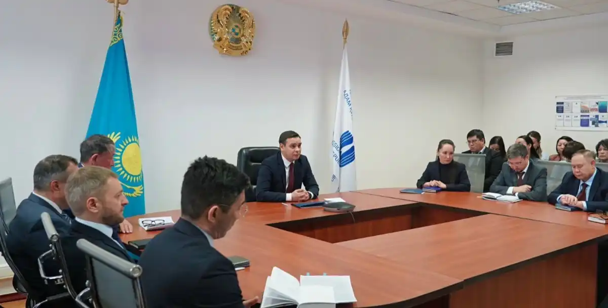 В национальном правозащитном центре обсудили проект новой Конституции