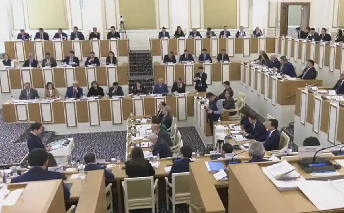 Конституционная комиссия рассмотрела предложения, внесенные в результате всенародного обсуждения новой Конституции