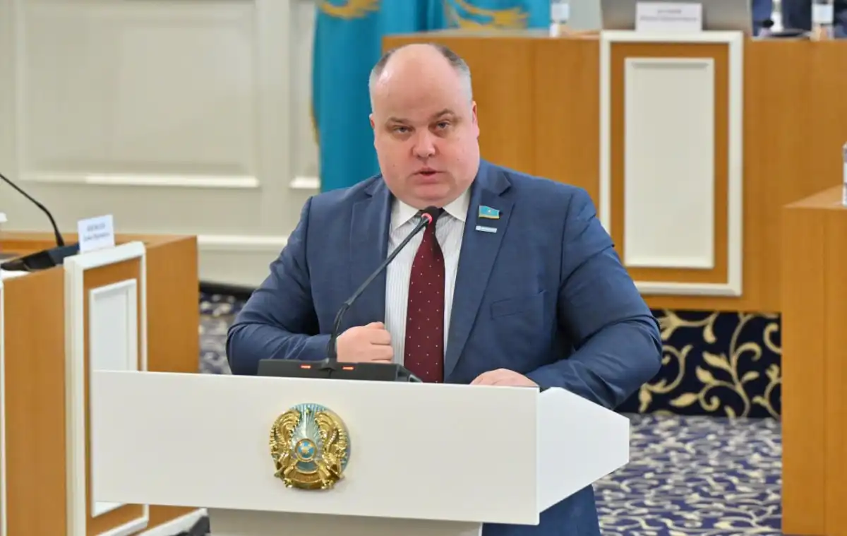 Справедливый труд, безопасные условия и достойная оплата – Максим Рожин обозначил ключевые положения новой Конституции