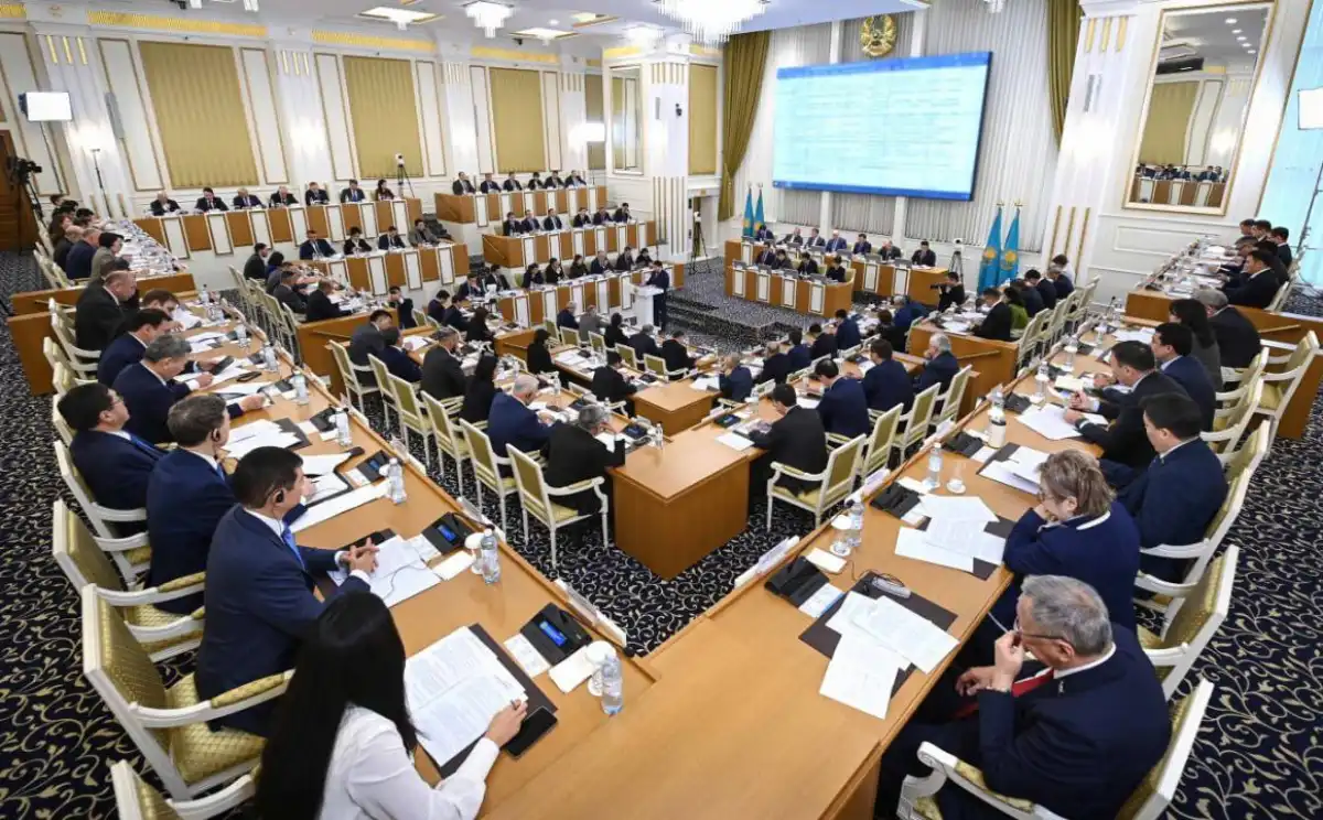 Проект новой Конституции вынесен на республиканский референдум