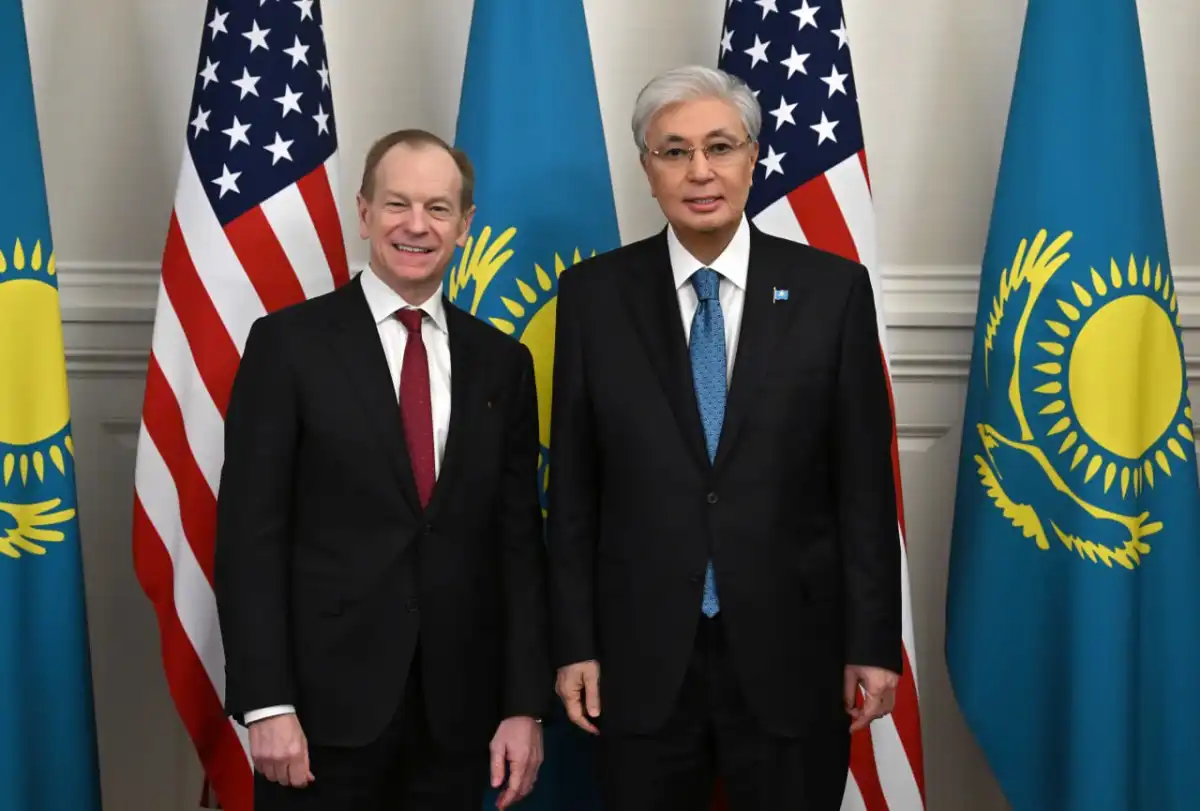 Токаев принял исполнительного вице-президента Boeing Джеффа Шокки