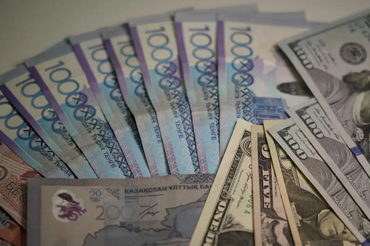 Курс валют в обменниках Астаны на 25 февраля