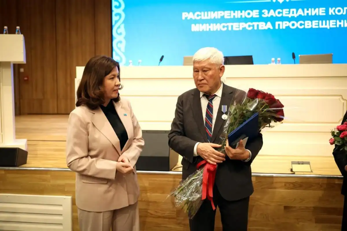 Казахстан вошел в топ-5 стран мира по удовлетворенности учителей зарплатой