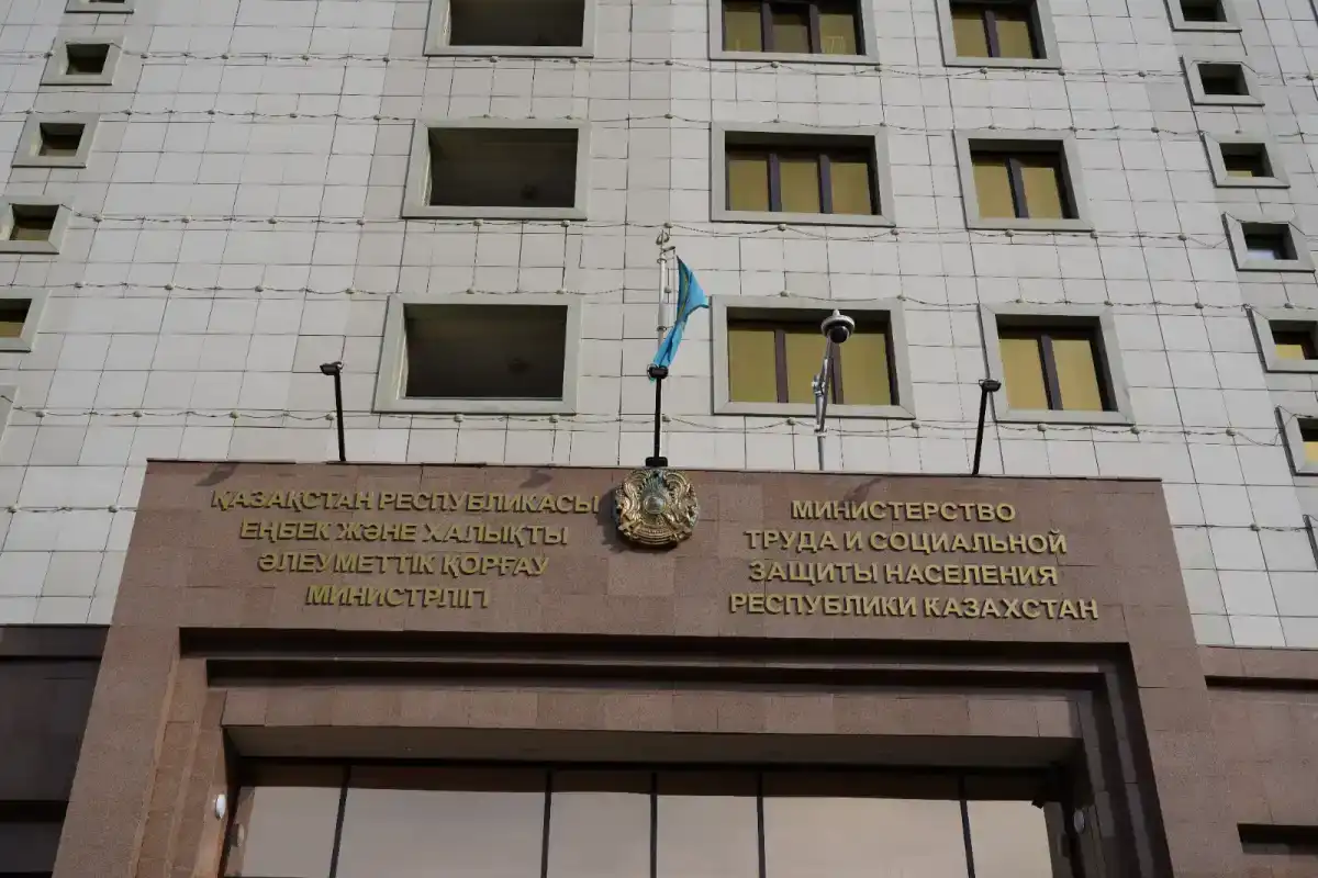 О десятках уголовных дел по мошенничеству с соцвыплатами сообщило Минтруда