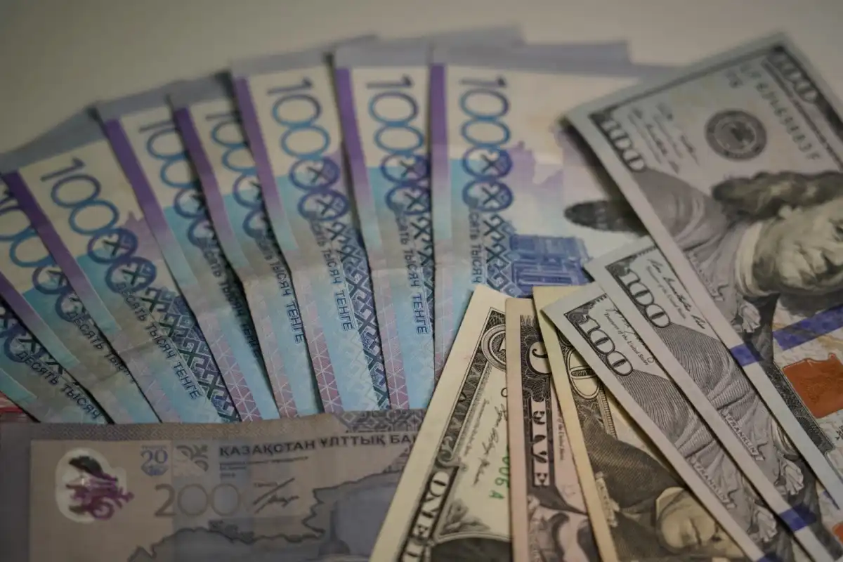 Курс валют в обменниках Астаны на 12 марта