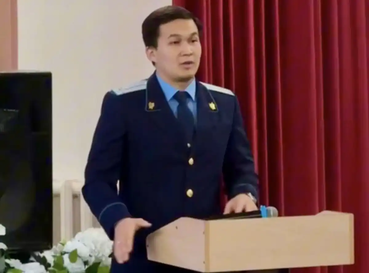 В столичной школе №24 провели лекцию по профилактике правонарушений среди подростков