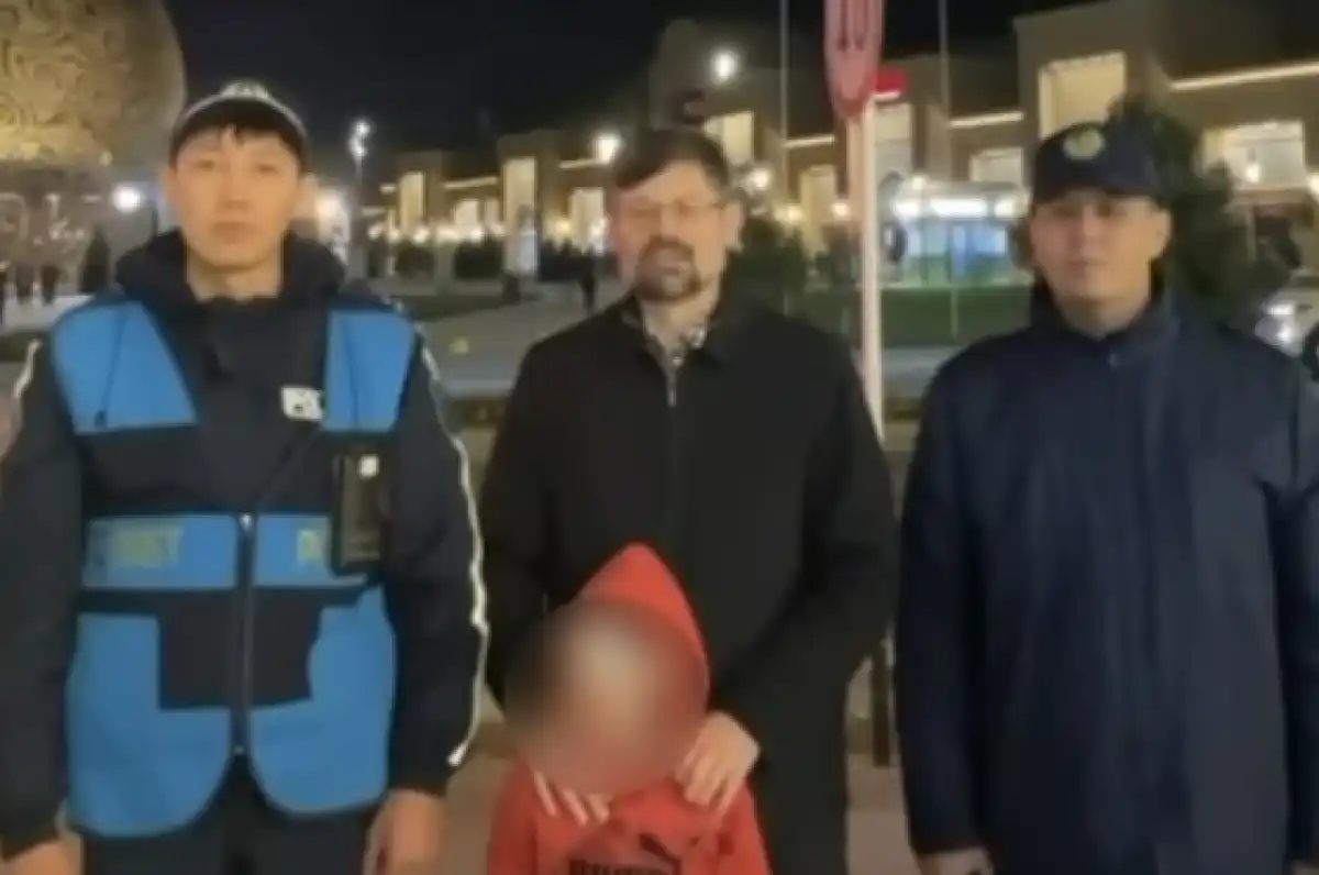 Случай у мавзолея Ясауи: полицейские оперативно нашли потерявшегося ребенка-туриста