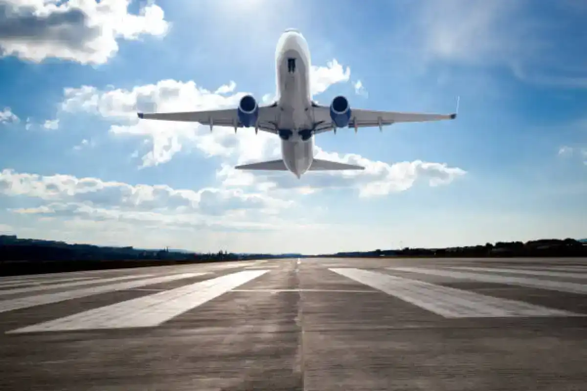Air Astana продлила приостановку рейсов в Дубай из-за ситуации на Ближнем Востоке