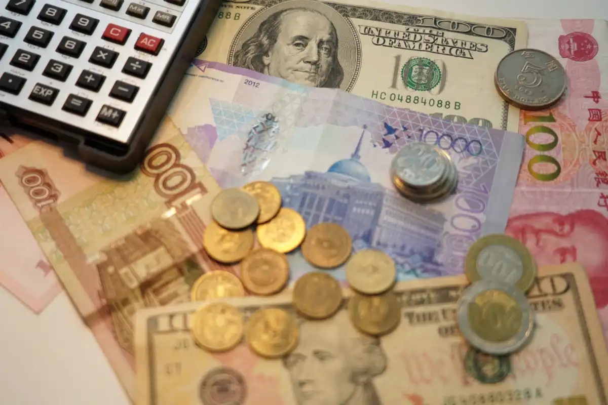 Курс валют в обменниках Астаны на 24 апреля