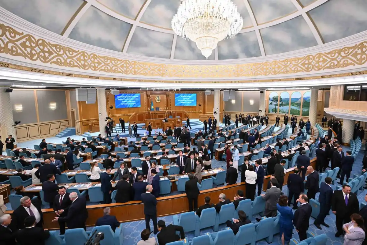 Глава государства примет участие в открытии первой сессии Курултая