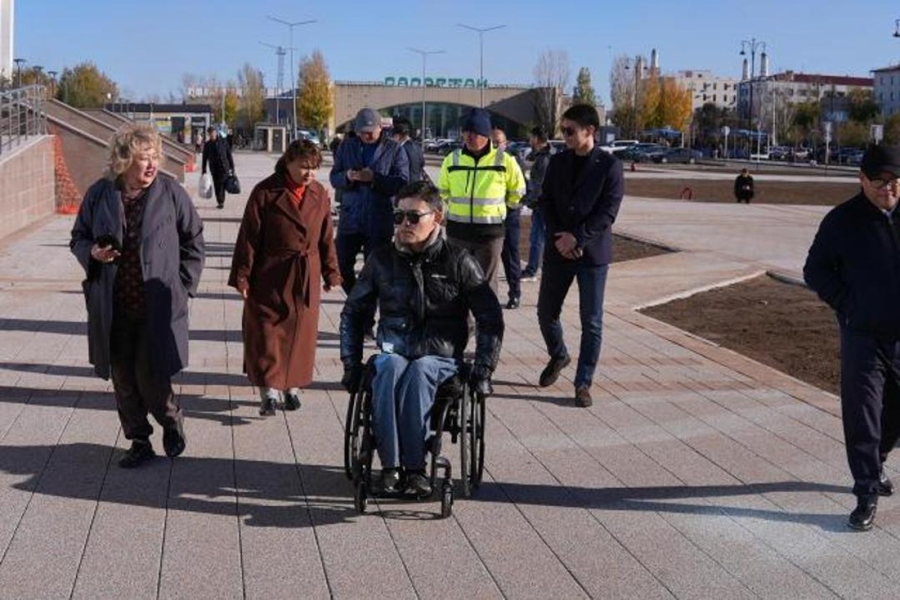На старом вокзале Астаны проверили условия для маломобильных пассажиров