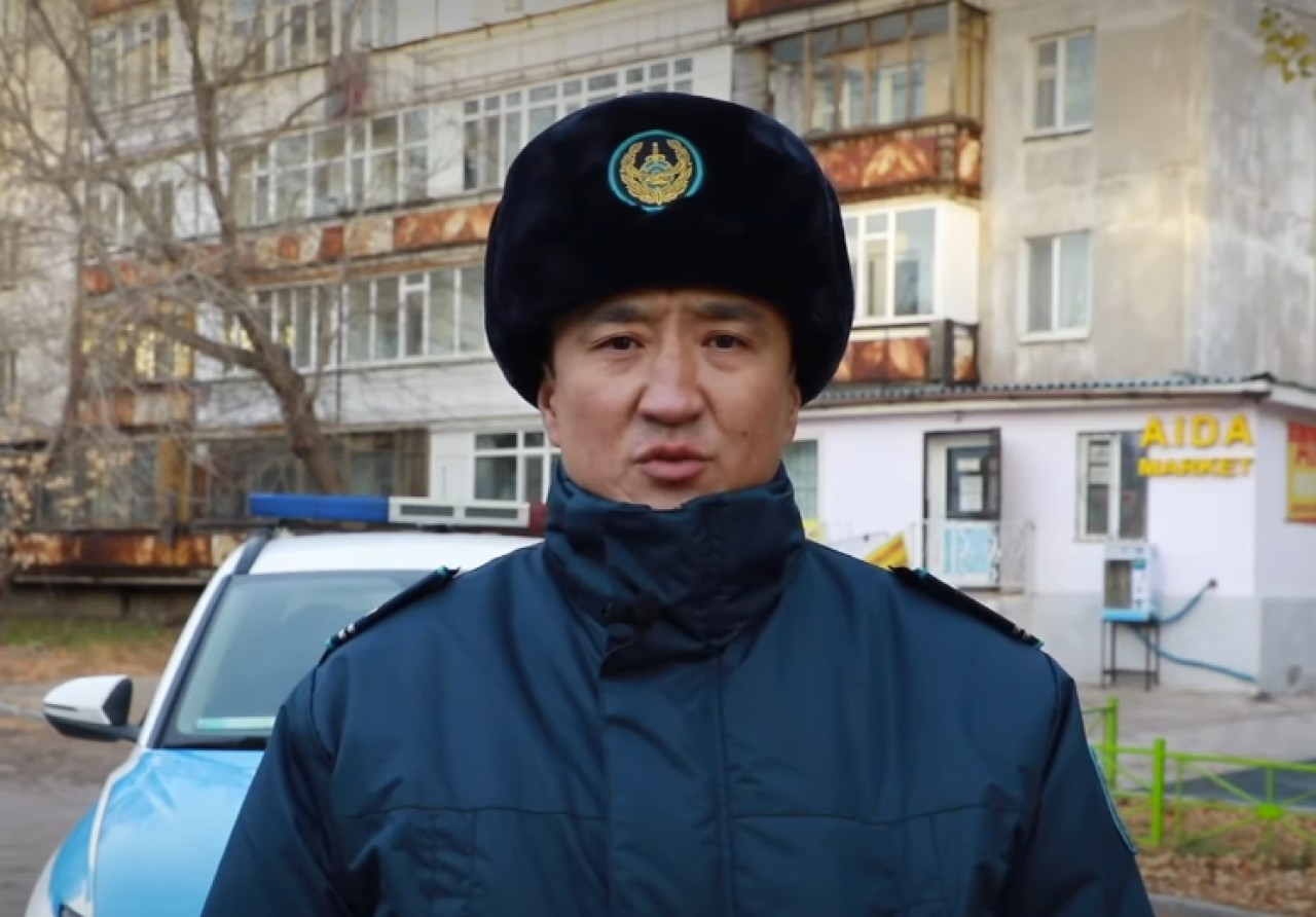 В Астане полиция проверяет съемное жилье и оповещает жителей с дронов