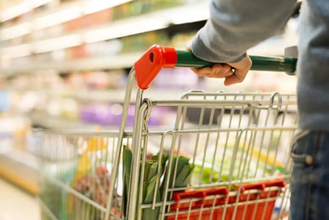 В Казахстане замедляется рост цен на продукты: что подешевело